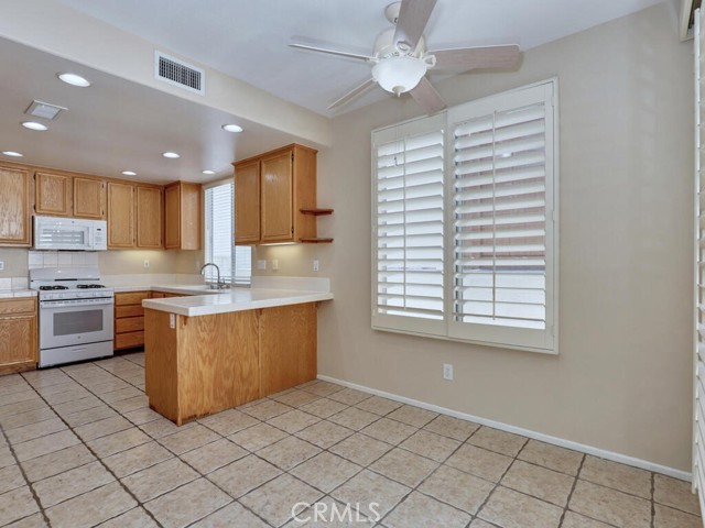 Detail Gallery Image 7 of 16 For 19 Paseo Viento, Rancho Santa Margarita,  CA 92688 - 2 Beds | 2/1 Baths