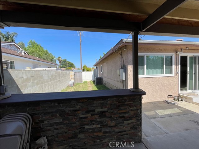 10443 Woodley Avenue, Granada Hills CA: https://media.crmls.org/medias/803dedf5-1db4-4c27-82fa-ad5b266200a5.jpg