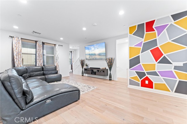 133 Hideaway Loop, Mission Viejo CA: https://media.crmls.org/medias/803e1779-79d0-4a62-ba35-c53a39b6b67f.jpg