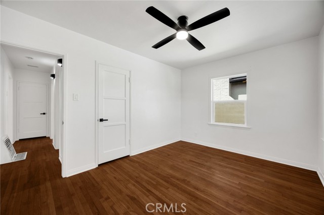 Detail Gallery Image 20 of 34 For 329 E 19th, Costa Mesa,  CA 92627 - 3 Beds | 1 Baths