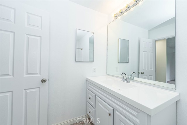 Detail Gallery Image 11 of 35 For 700 W 3rd St #B102,  Santa Ana,  CA 92701 - 2 Beds | 2 Baths