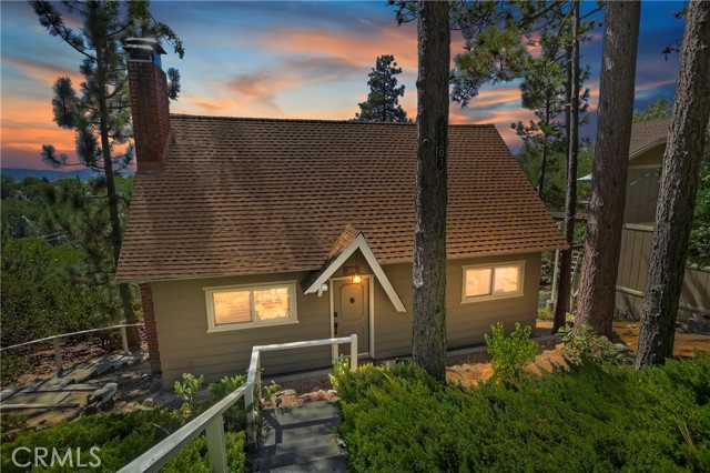 Detail Gallery Image 1 of 34 For 28203 Arbon Ln, Lake Arrowhead,  CA 92352 - 3 Beds | 2 Baths