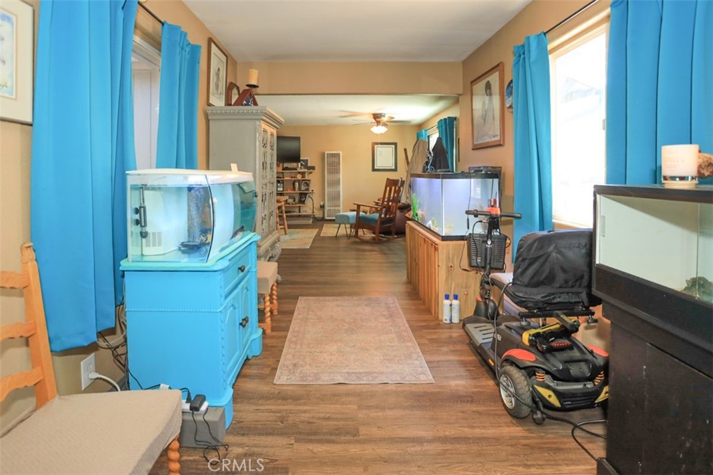 https://media.crmls.org/medias/80401df2-c640-4eaf-bf1d-785feebd26b4.jpg?preset=X-Large