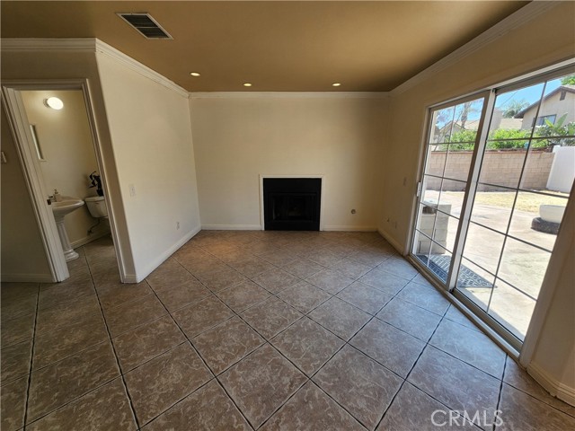 Detail Gallery Image 6 of 16 For 6902 Blanchard Ave, Fontana,  CA 92336 - 3 Beds | 2/1 Baths