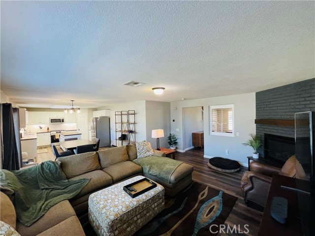 Detail Gallery Image 12 of 44 For 38320 Quiet Run Ct, Murrieta,  CA 92563 - 3 Beds | 2/1 Baths