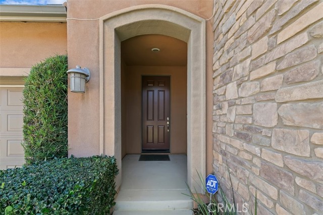 Detail Gallery Image 4 of 32 For 25226 Pacific Crest, Corona,  CA 92883 - 3 Beds | 3/1 Baths