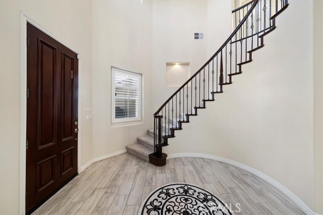 Detail Gallery Image 13 of 61 For 3094 Crystal Ridge Ln, Colton,  CA 92324 - 5 Beds | 5/1 Baths