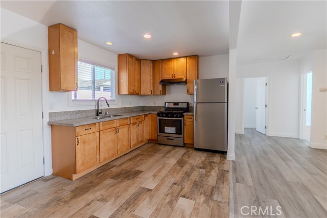 Detail Gallery Image 9 of 34 For 11969 Burton St, North Hollywood,  CA 91605 - 3 Beds | 2 Baths