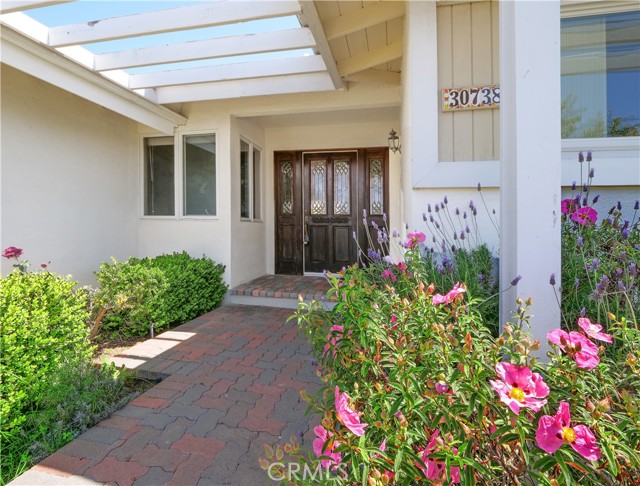 30738 Via Rivera, Rancho Palos Verdes, California 90275, 4 Bedrooms Bedrooms, ,1 BathroomBathrooms,Residential,Sold,Via Rivera,SB23076834