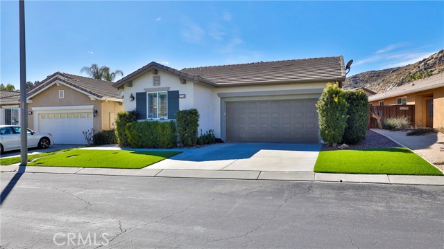 Detail Gallery Image 3 of 55 For 215 Furyk Way, Hemet,  CA 92545 - 2 Beds | 2 Baths