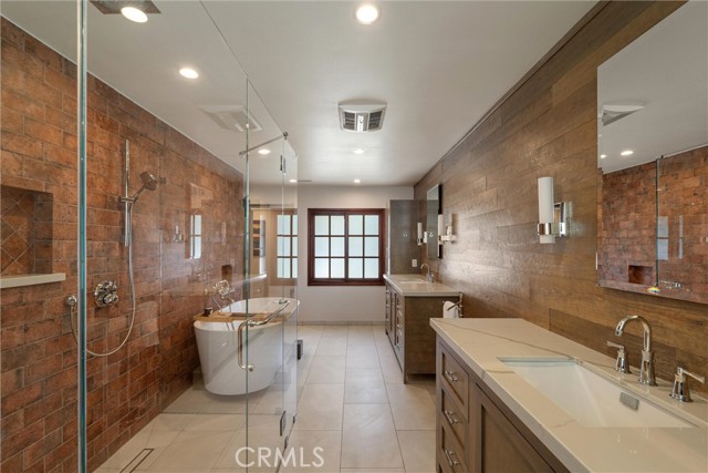 23060 Doris Way, Torrance CA: https://media.crmls.org/medias/80434a2c-ccde-45b8-a8bb-cf2969140c74.jpg