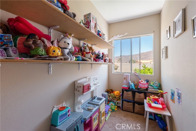 945 Newport Drive, San Jacinto CA: https://media.crmls.org/medias/804390bc-d62e-4fdb-9e9d-90f903446e75.jpg