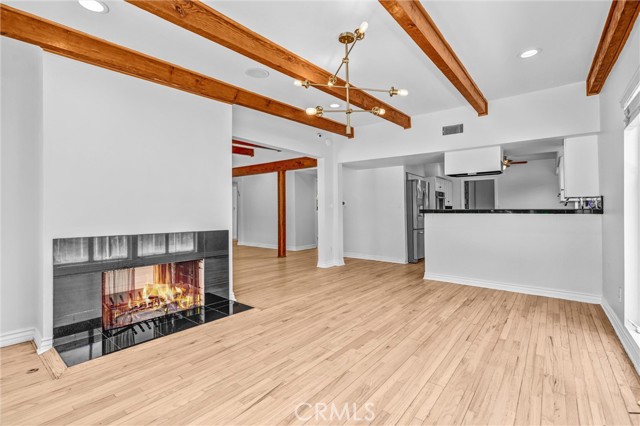 6106 Wilkinson Avenue photo 8