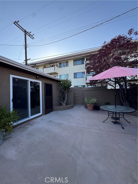 Front patio area to setup as you wish.