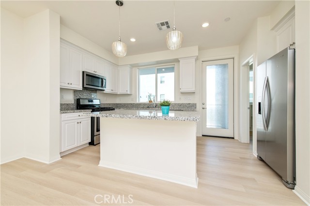 Detail Gallery Image 10 of 35 For 185 Steely, Irvine,  CA 92614 - 4 Beds | 3/1 Baths