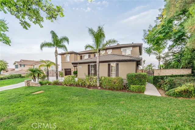 Detail Gallery Image 5 of 70 For 3675 Sunmeadow St, Corona,  CA 92881 - 6 Beds | 4 Baths