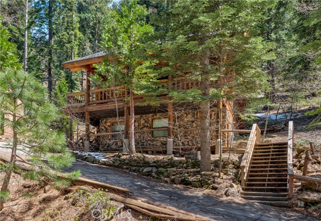 Detail Gallery Image 4 of 42 For 7426 Henness Ridge Rd, Yosemite,  CA 95389 - 3 Beds | 2 Baths