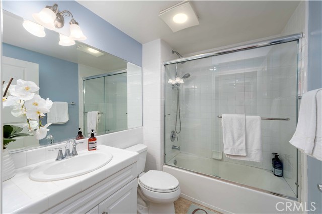 13031 Villosa Place, Playa Vista CA: https://media.crmls.org/medias/8044c936-a83a-4096-8b85-b4715a190f5d.jpg