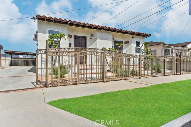 5304 Carmelita Avenue, Maywood CA: https://media.crmls.org/medias/80455d73-69cb-492c-bd4d-473597ba7e37.jpg