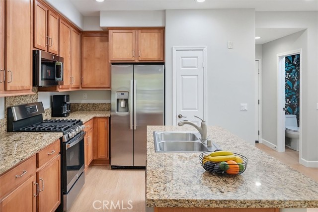Detail Gallery Image 12 of 58 For 28771 Calle De La Paz, Valencia,  CA 91354 - 3 Beds | 2/1 Baths