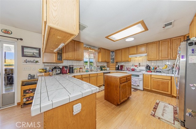 35095 Rough Rider Way, Raymond CA: https://media.crmls.org/medias/804636e4-9f52-4cec-bb93-8feb8e271473.jpg