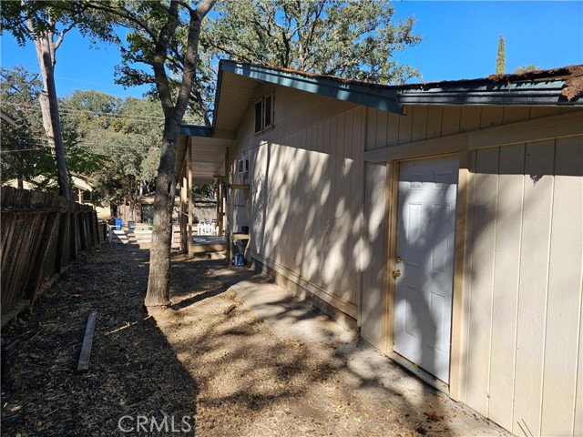 Detail Gallery Image 3 of 21 For 4064 Carrol Ave, Clearlake,  CA 95422 - 2 Beds | 1 Baths