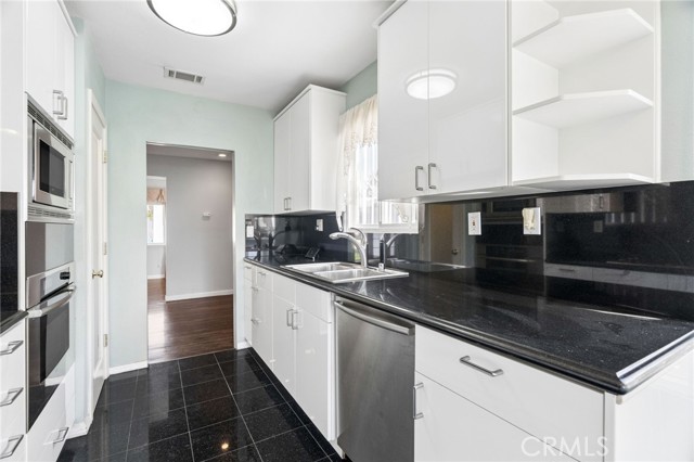 9250 Arleta photo 18