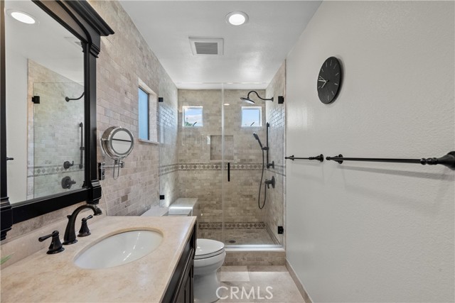 Detail Gallery Image 45 of 75 For 25880 Parma Ct, Valencia,  CA 91355 - 4 Beds | 3 Baths