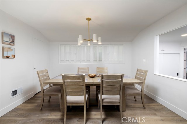 Detail Gallery Image 10 of 23 For 221 Larkspur Ave, Corona Del Mar,  CA 92625 - 4 Beds | 3 Baths