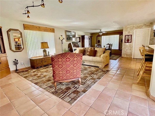 16407 Koda Road, Apple Valley CA: https://media.crmls.org/medias/80488db3-6f6b-47a9-a283-756e1e2d7fe1.jpg