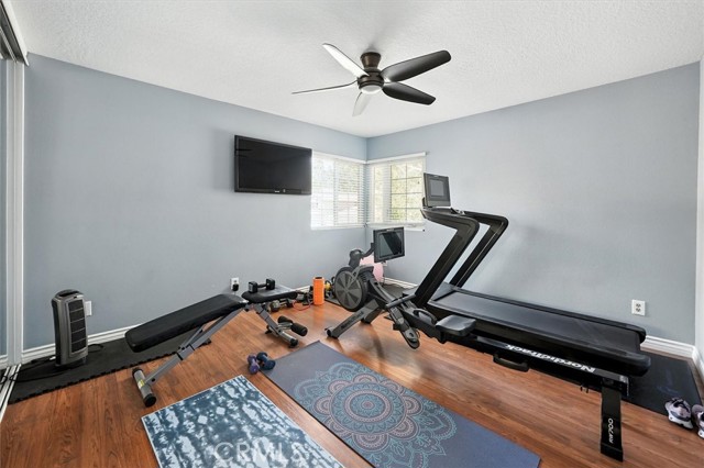 Detail Gallery Image 34 of 59 For 23456 Thornewood Dr, Newhall,  CA 91321 - 6 Beds | 4 Baths