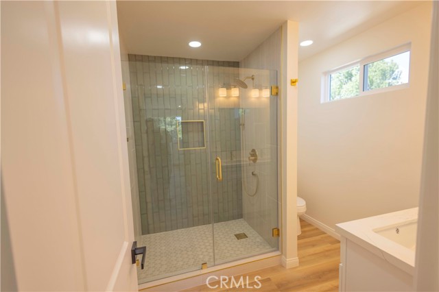 2122 W 10th Street, Santa Ana CA: https://media.crmls.org/medias/804bf8b2-7949-404e-9252-1af12489a124.jpg