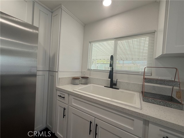 Detail Gallery Image 14 of 58 For 13870 Riviera Dr, Victorville,  CA 92395 - 3 Beds | 2 Baths