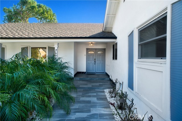 Detail Gallery Image 2 of 18 For 7622 Pomelo Dr, West Hills,  CA 91304 - 5 Beds | 3 Baths