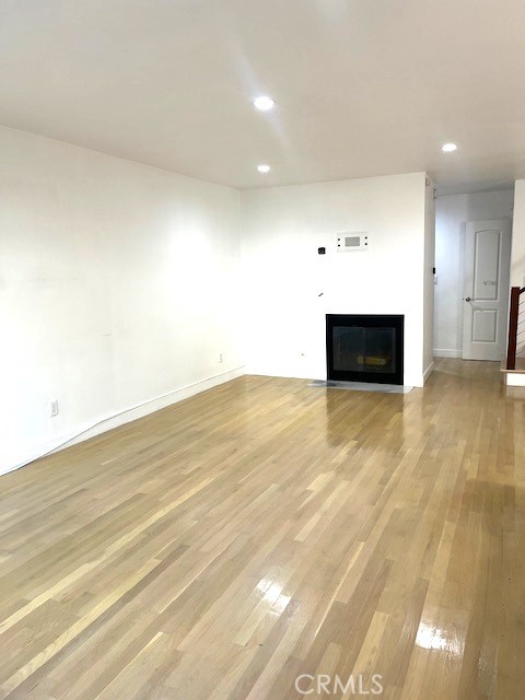 8110 Canby, Reseda CA: https://media.crmls.org/medias/804d285d-818e-49a9-8838-584daef73d5f.jpg