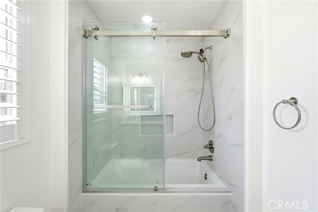 Detail Gallery Image 25 of 35 For 11537 Amalfi, Porter Ranch,  CA 91326 - 2 Beds | 3 Baths