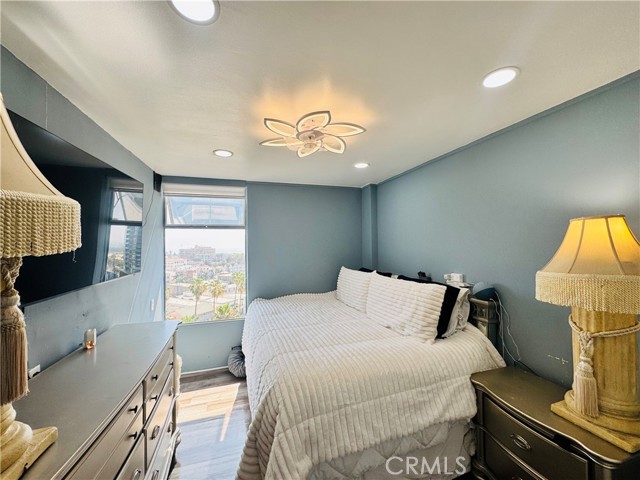 Detail Gallery Image 12 of 33 For 100 Atlantic Ave #1012,  Long Beach,  CA 90802 - 2 Beds | 1 Baths