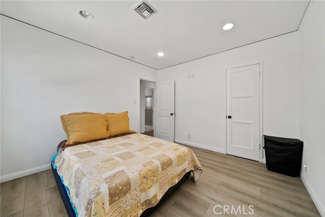 Detail Gallery Image 15 of 22 For 3549 S Cochran Ave, Los Angeles,  CA 90016 - 3 Beds | 2 Baths