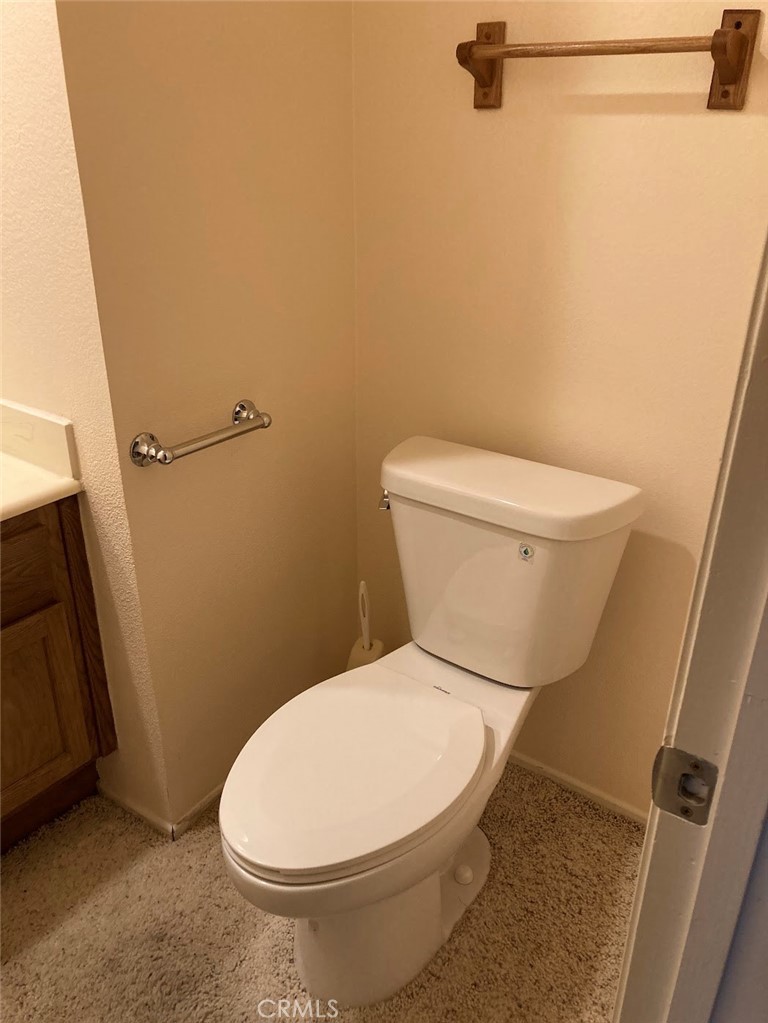 https://media.crmls.org/medias/804d979f-8087-46c6-b3e8-f85b71b52a86.jpg?preset=X-Large