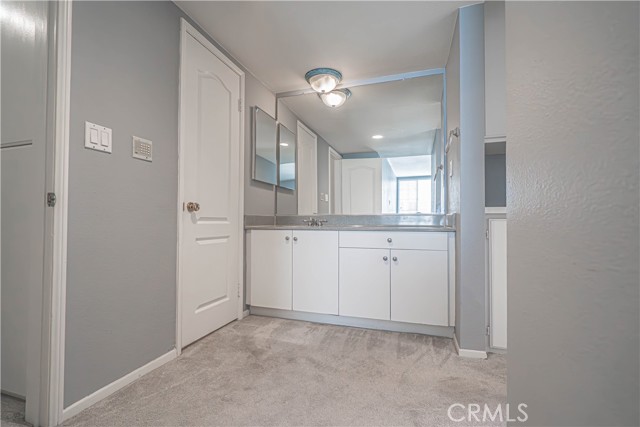 Detail Gallery Image 19 of 31 For 5050 Coldwater Canyon Ave #306,  Sherman Oaks,  CA 91423 - 2 Beds | 2 Baths