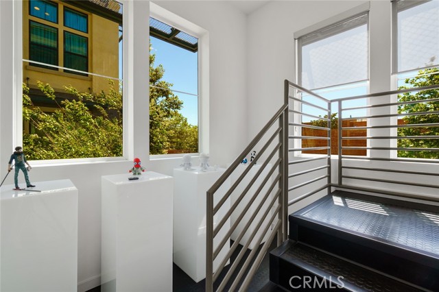 Detail Gallery Image 35 of 44 For 281 N Sycamore St, Santa Ana,  CA 92701 - 2 Beds | 1 Baths