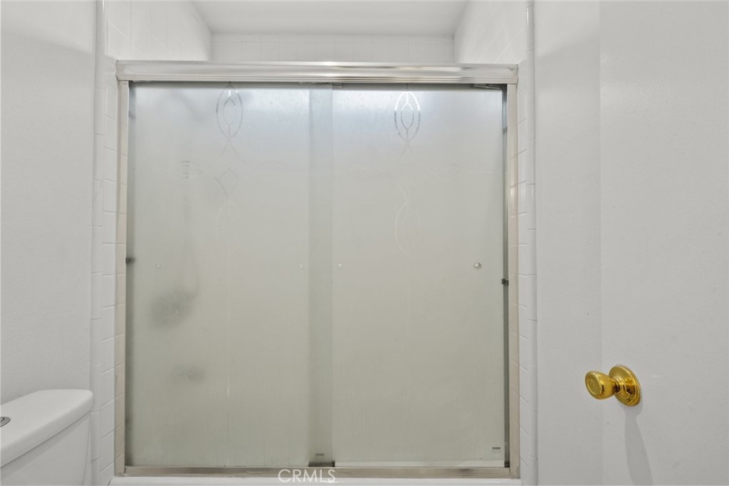 https://media.crmls.org/medias/804fbb1d-a502-42a0-afae-26e3577454a9.jpg?preset=X-Large