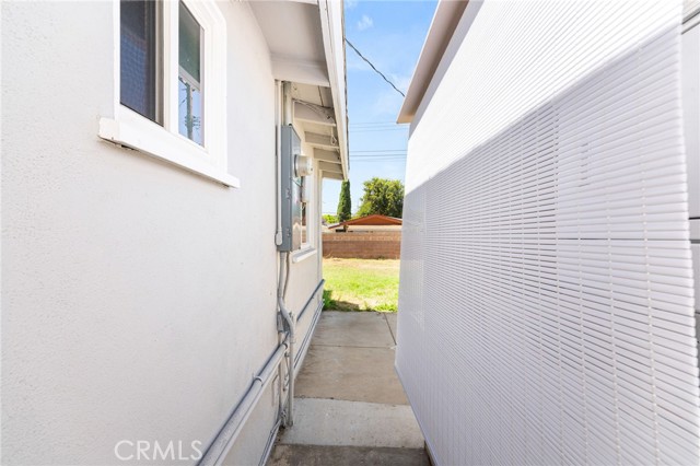 610 W Glen Lyn Drive, Glendora CA: https://media.crmls.org/medias/804fdbd2-ec12-4453-a5df-d50ca0ecd993.jpg