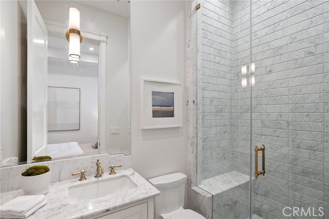 16630 Oldham Place, Encino CA: https://media.crmls.org/medias/804ffb36-5e8d-4d3e-9aca-f80b2bd01de3.jpg