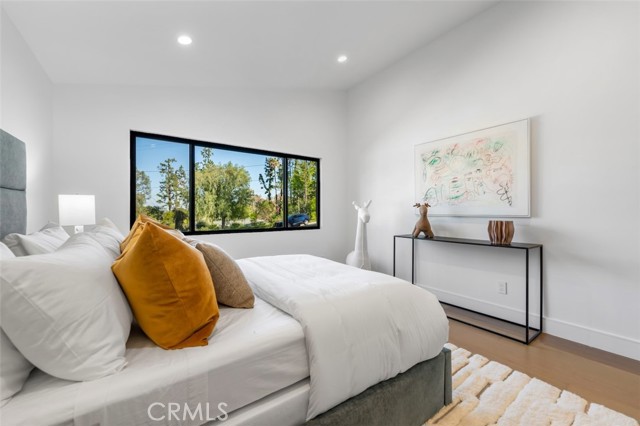 5019 Donna Avenue, Tarzana CA: https://media.crmls.org/medias/805229b8-b4e8-4dd8-9ec3-ac3f4af803ac.jpg