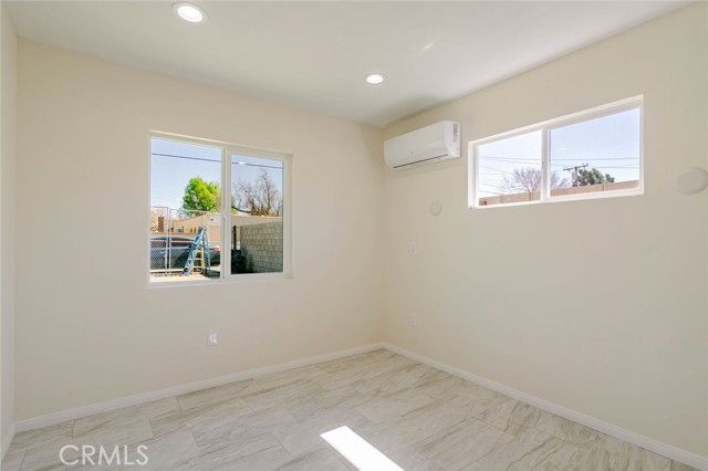 Detail Gallery Image 37 of 41 For 44632 Fern Ave, Lancaster,  CA 93534 - 5 Beds | 3 Baths