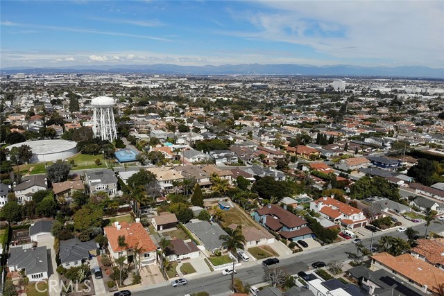 1427 5th Street, Manhattan Beach, California 90266, 2 Bedrooms Bedrooms, ,1 BathroomBathrooms,Residential,Sold,5th,SB22259069