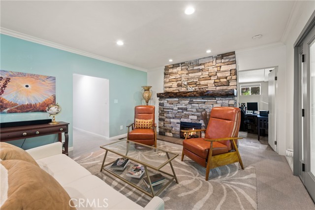5893 Oak Knolls Road, Simi Valley CA: https://media.crmls.org/medias/805323e3-11b6-4d6d-95db-7fb5aacd5301.jpg