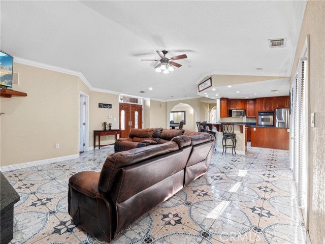 13136 Tawya Road, Apple Valley CA: https://media.crmls.org/medias/8053add3-b286-4d32-a53c-f1cc7f1027df.jpg