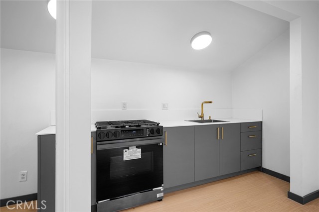 Detail Gallery Image 7 of 11 For 10377 Mcbroom St a,  Sunland,  CA 91040 - 0 Beds | 1 Baths